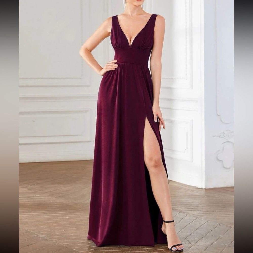 Luxe burgundy V neck slit thigh party formal evening gown dress